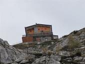 Salita da Colere al Rifugio Albani (1939 m.) con la prima neve il 20 ottobre 2010 - FOTOGALLERY